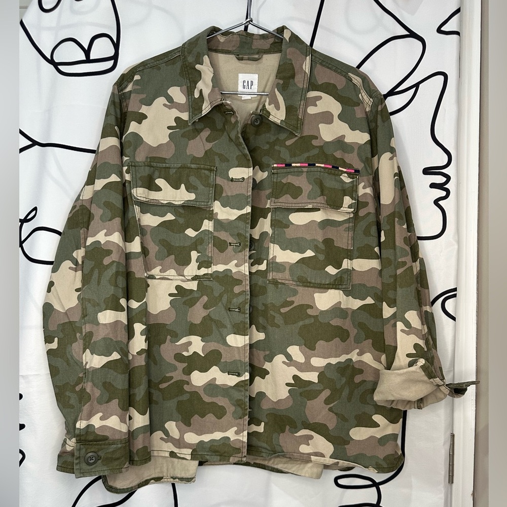 GAP Camo Green and Tan Patterned Shirt XXL